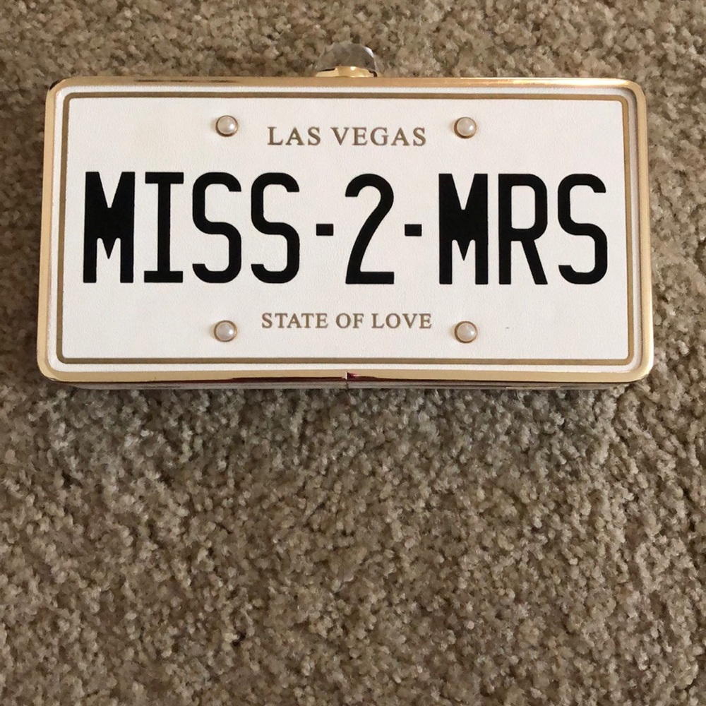 Miss 2 Mrs Clutch